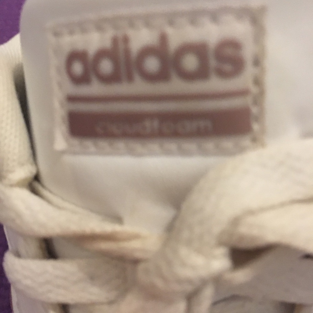 Adidas ladies size 61/2 Trainers . Like New. - Picture 6 of 8